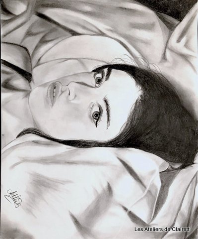 dessin drapés fusain